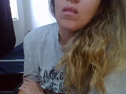 Snapshot of charlott_ponce chatting on 06/24/26, 05:56 charlott ponce online show from 06/24/26, 05:56
