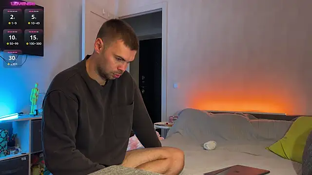 Snapshot of nikitos4you chatting on 10/14/25, 08:04 nikitos4you online show from 10/14/25, 08:04