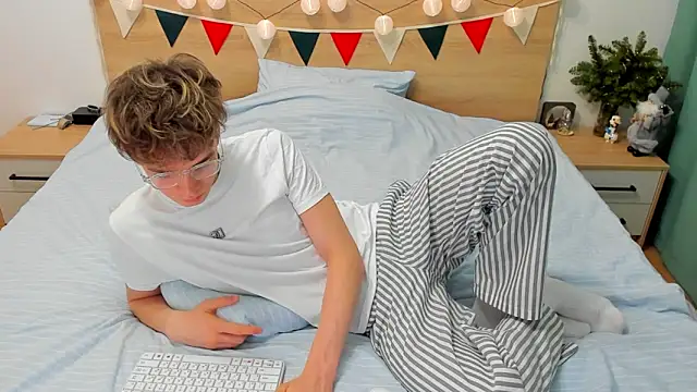 Fandi 777 online show from 01/03/25, 12:30