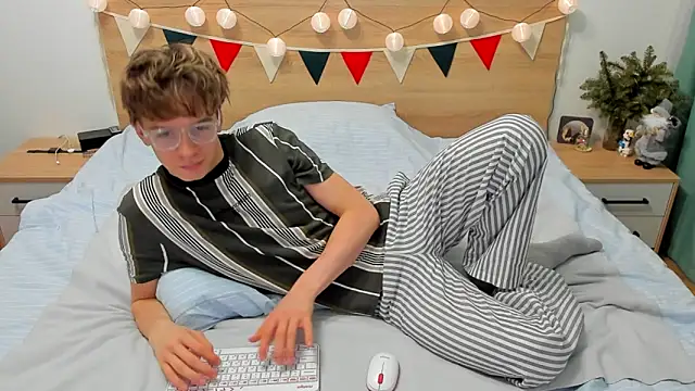 Fandi 777 online show from 01/07/25, 04:16