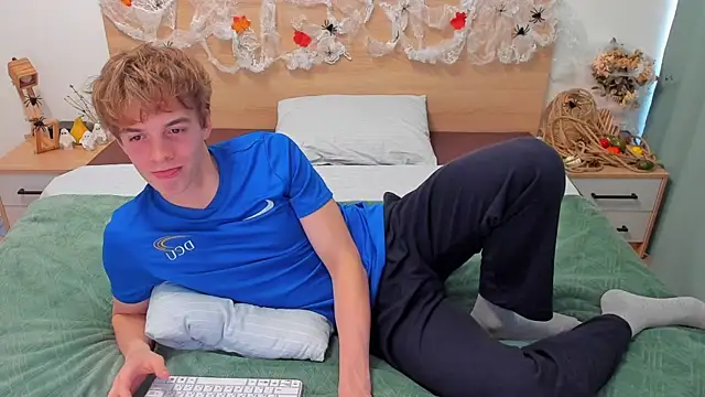 Fandi 777 online show from 10/11/25, 09:41