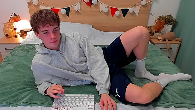 Snapshot of Fandi_777 chatting on 11/21/25, 06:23 Fandi 777 online show from 11/21/25, 06:23