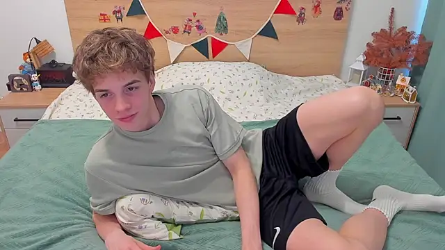 Snapshot of Fandi_777 chatting on 01/17/26, 09:47 Fandi 777 online show from 01/17/26, 09:47