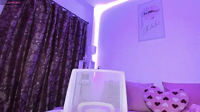 isabela-duran online show from 02/12/25, 02:03