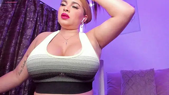 isabela-duran online show from 03/13/25, 11:49