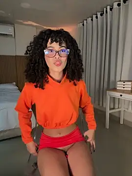 Lianh Benett online show from 11/03/25, 02:35