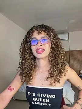 Snapshot of Lianh_Benett chatting on 03/10/26, 02:27 Lianh Benett online show from 03/10/26, 02:27