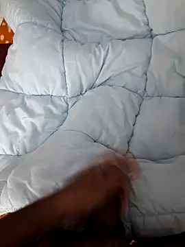 bobyyboyy1 online show from 12/31/24, 11:42