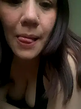 Snapshot of kika-233 chatting on 11/14/25, 11:13 kika-233 online show from 11/14/25, 11:13