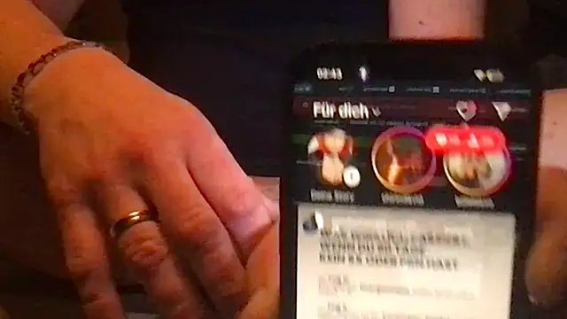 Snapshot of SandraSissy_76 chatting on 10/19/25, 12:44 SandraSissy 76 online show from 10/19/25, 12:44