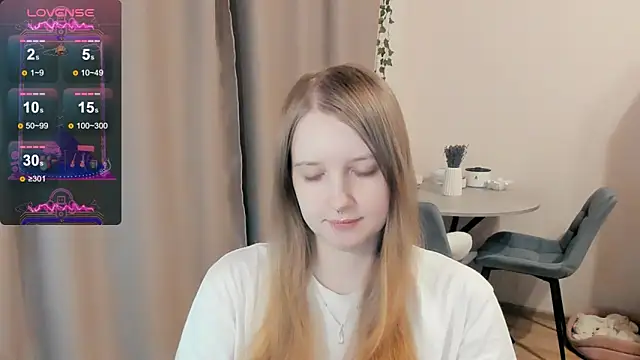 Snapshot of Alyaley chatting on 09/18/25, 04:42 Alyaley online show from 09/18/25, 04:42