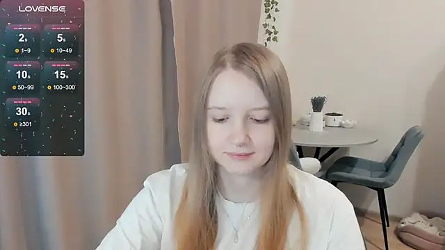 Snapshot of Alyaley chatting on 10/18/25, 12:06 Alyaley online show from 10/18/25, 12:06