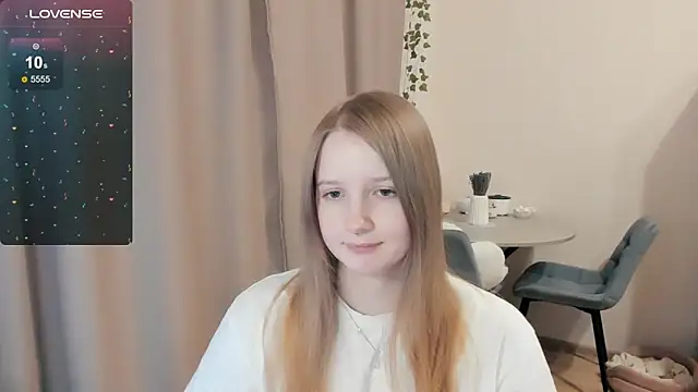 Snapshot of Alyaley chatting on 11/08/25, 10:41 Alyaley online show from 11/08/25, 10:41