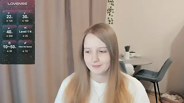 Snapshot of Alyaley chatting on 11/11/25, 12:43 Alyaley online show from 11/11/25, 12:43