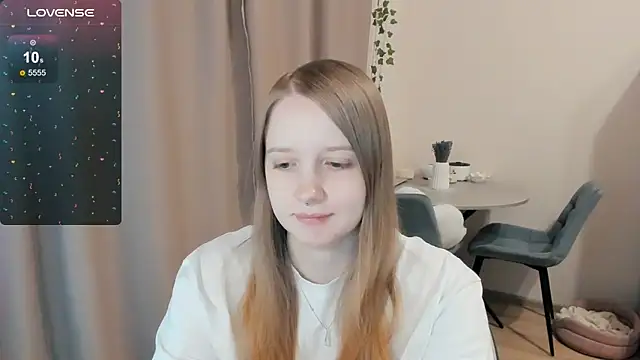 Snapshot of Alyaley chatting on 11/13/25, 05:01 Alyaley online show from 11/13/25, 05:01