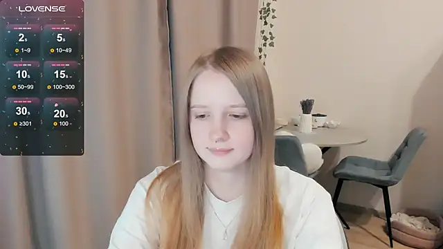 Snapshot of Alyaley chatting on 11/18/25, 06:07 Alyaley online show from 11/18/25, 06:07