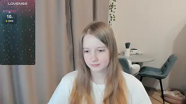 Snapshot of Alyaley chatting on 11/20/25, 12:22 Alyaley online show from 11/20/25, 12:22