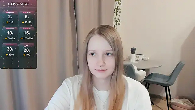 Snapshot of Alyaley chatting on 11/21/25, 06:50 Alyaley online show from 11/21/25, 06:50