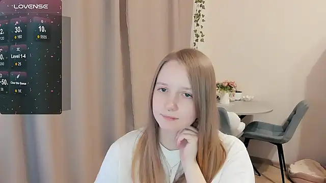 Snapshot of Alyaley chatting on 12/13/25, 07:53 Alyaley online show from 12/13/25, 07:53