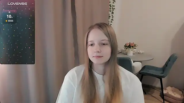 Snapshot of Alyaley chatting on 05/16/26, 04:28 Alyaley online show from 05/16/26, 04:28