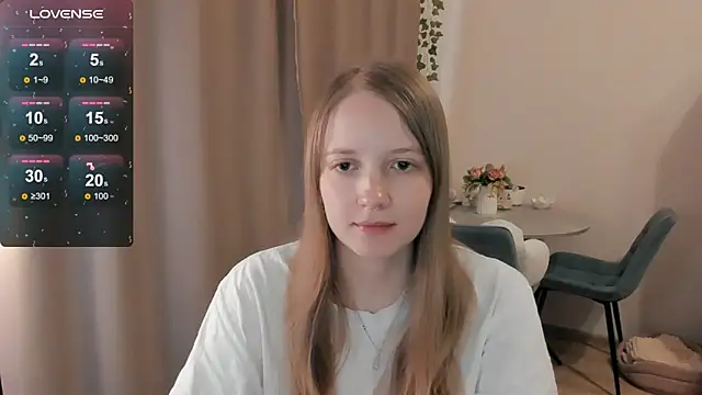 Snapshot of Alyaley chatting on 06/14/26, 10:50 Alyaley online show from 06/14/26, 10:50