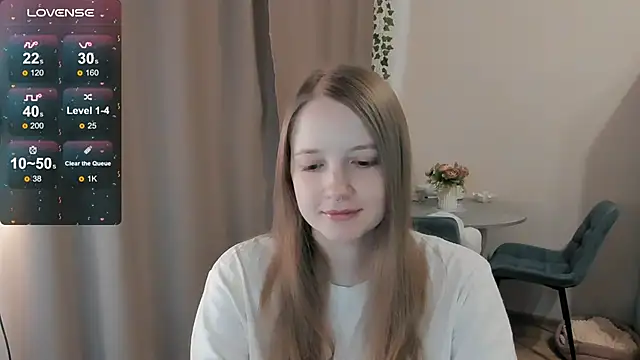 Snapshot of Alyaley chatting on 06/18/26, 10:19 Alyaley online show from 06/18/26, 10:19