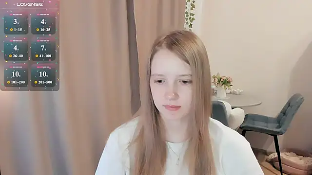 Snapshot of Alyaley chatting on 07/10/26, 10:40 Alyaley online show from 07/10/26, 10:40