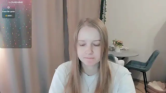 Snapshot of Alyaley chatting on 07/12/26, 09:11 Alyaley online show from 07/12/26, 09:11