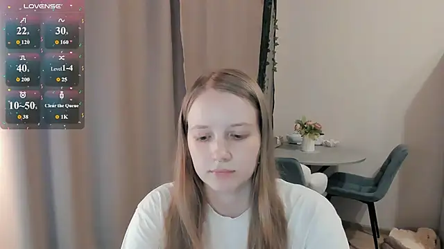 Snapshot of Alyaley chatting on 07/12/26, 09:39 Alyaley online show from 07/12/26, 09:39