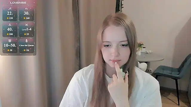 Snapshot of Alyaley chatting on 07/22/26, 06:32 Alyaley online show from 07/22/26, 06:32