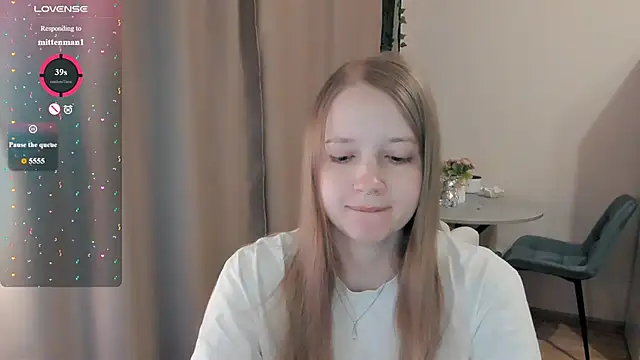 Snapshot of Alyaley chatting on 07/23/26, 08:56 Alyaley online show from 07/23/26, 08:56
