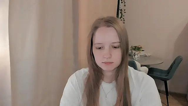 Snapshot of Alyaley chatting on 07/24/26, 10:02 Alyaley online show from 07/24/26, 10:02