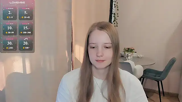 Snapshot of Alyaley chatting on 07/26/26, 07:04 Alyaley online show from 07/26/26, 07:04