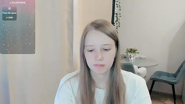 Snapshot of Alyaley chatting on 07/27/26, 07:59 Alyaley online show from 07/27/26, 07:59