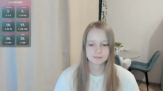Snapshot of Alyaley chatting on 07/28/26, 04:39 Alyaley online show from 07/28/26, 04:39