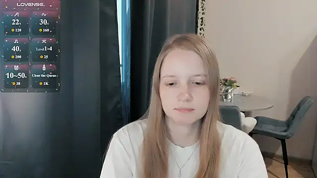 Snapshot of Alyaley chatting on 07/31/26, 05:45 Alyaley online show from 07/31/26, 05:45