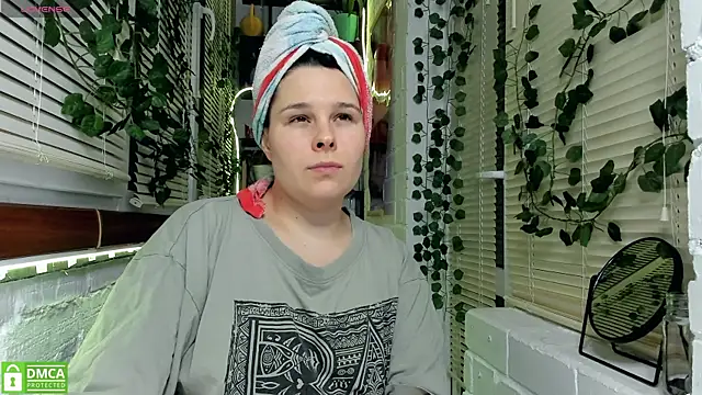 Snapshot of Candys_booty chatting on 12/11/24, 04:31 Candys booty online show from 12/11/24, 04:31