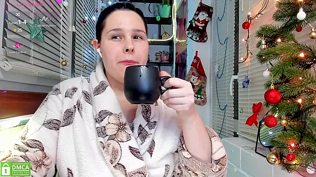 Snapshot of Candys_booty chatting on 12/23/24, 12:35 Candys booty online show from 12/23/24, 12:35