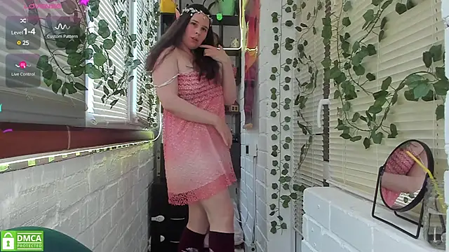 Snapshot of Candys_booty chatting on 12/25/24, 01:20 Candys booty online show from 12/25/24, 01:20