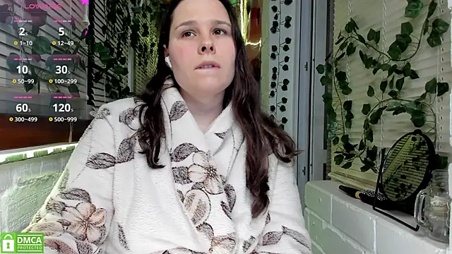 Snapshot of Candys_booty chatting on 02/04/25, 06:17 Candys booty online show from 02/04/25, 06:17