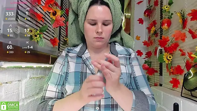 Snapshot of Candys_booty chatting on 10/18/25, 01:30 Candys booty online show from 10/18/25, 01:30