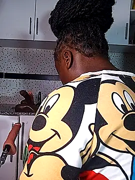 Bella045 online show from 11/17/25, 12:16