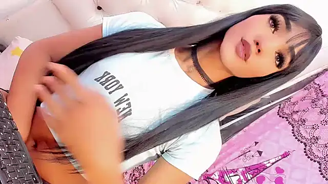 Snapshot of SexyEmmy_10 chatting on 01/11/25, 03:13 SexyEmmy 10 online show from 01/11/25, 03:13