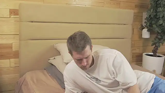 EthanPinkman online show from 11/08/25, 04:01