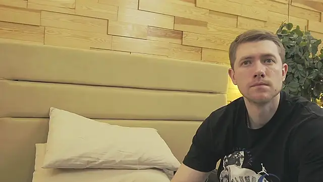 EthanPinkman online show from 11/30/25, 04:16