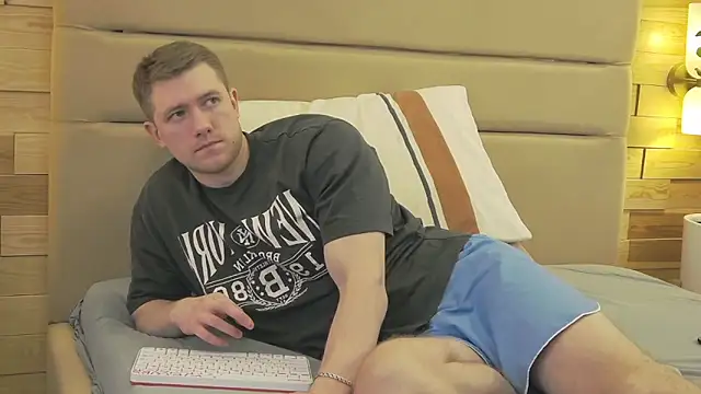 Snapshot of EthanPinkman chatting on 02/03/26, 06:22 EthanPinkman online show from 02/03/26, 06:22