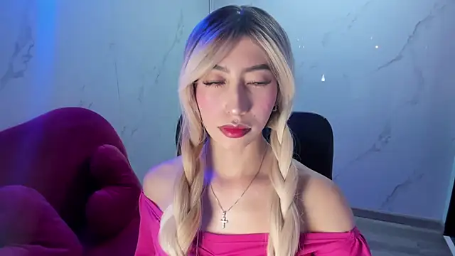 LilithCooperr  online show from 11/20/25, 10:09