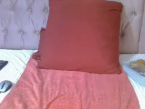 SweetMellowX1 online show from 03/11/25, 02:40