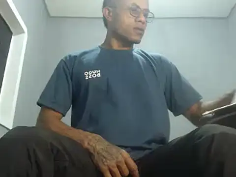 grandominantex1 online show from 12/04/24, 03:54