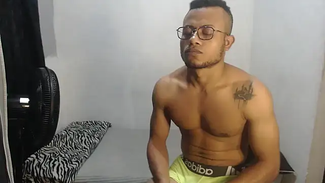 grandominantex1 online show from 12/02/25, 08:08